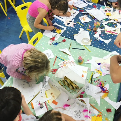 Children being creative in Marta Altés workshop