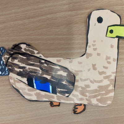 Neal Layton followed on from his library performance by working with children in their classrooms. They made their own birds during the workshop.