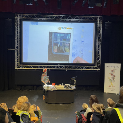 The children had the opportunity to ask Sydney lots of questions.